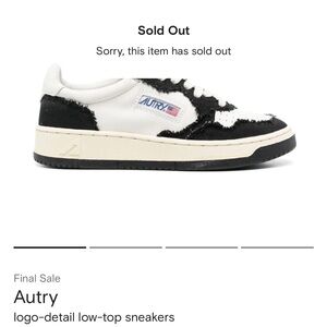 Autry logo detail low top